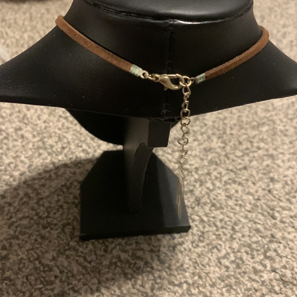 Dragonfly Brown Leather necklace - Picture 3 of 3
